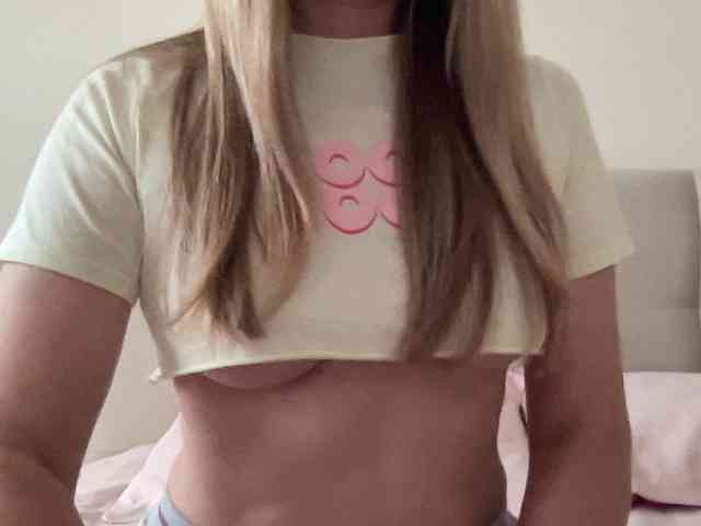 LizaFlower1 webcam