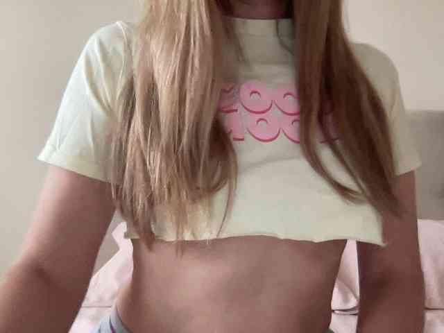 LizaFlower1 webcam
