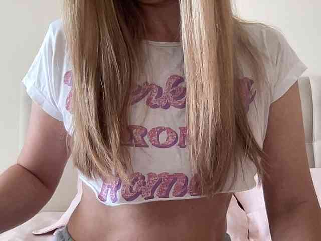 LizaFlower1 webcam