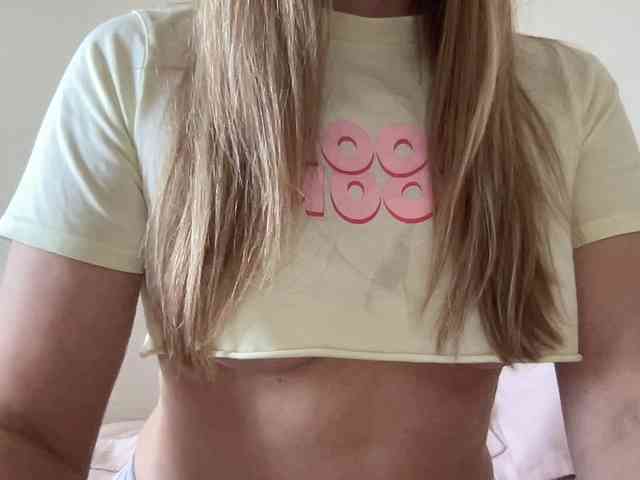 LizaFlower1 webcam