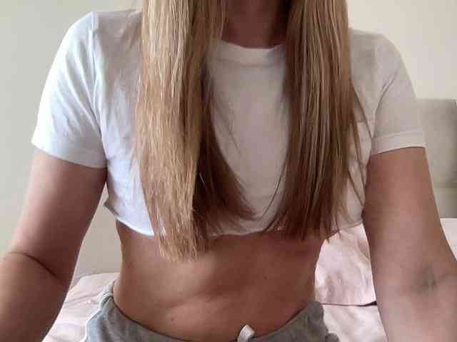 LizaFlower1 webcam