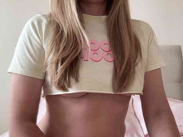 LizaFlower1 webcam