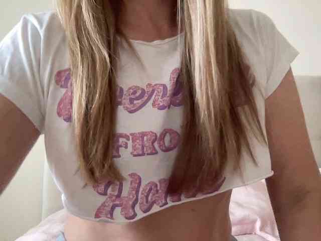 LizaFlower1 webcam