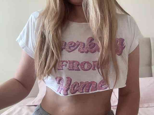 LizaFlower1 webcam