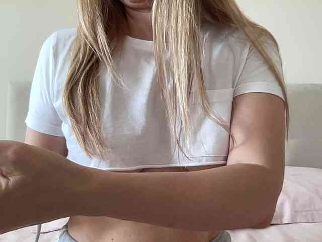 LizaFlower1 webcam