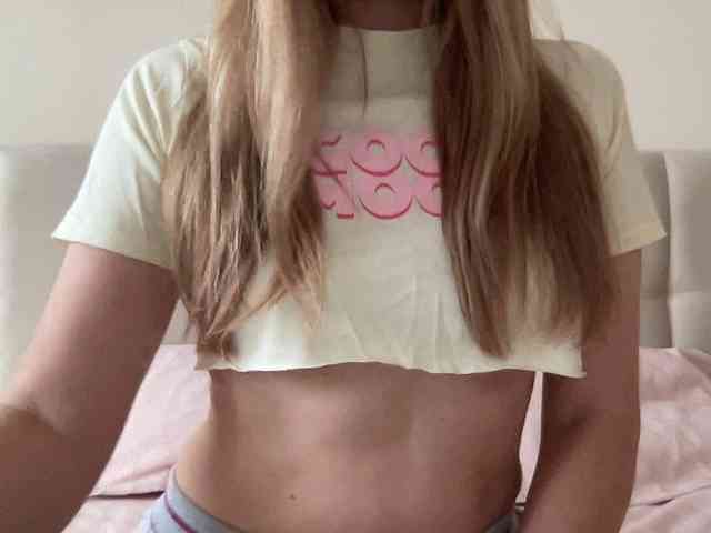 LizaFlower1 webcam