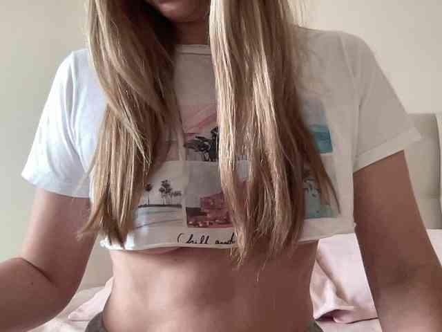 LizaFlower1 webcam