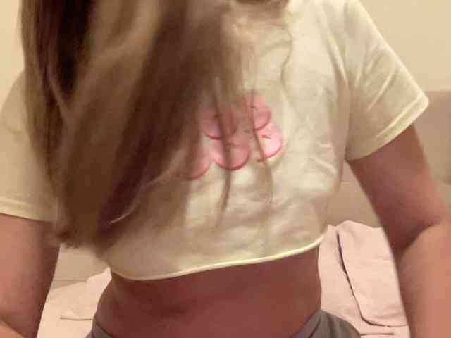 LizaFlower1 webcam