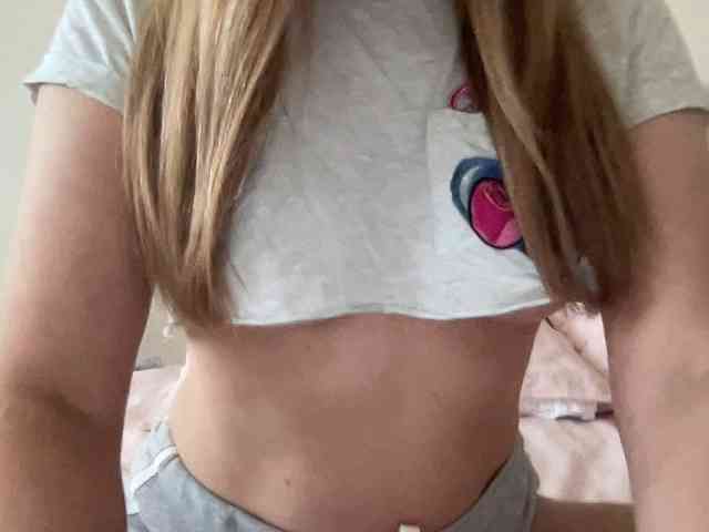 LizaFlower1 webcam