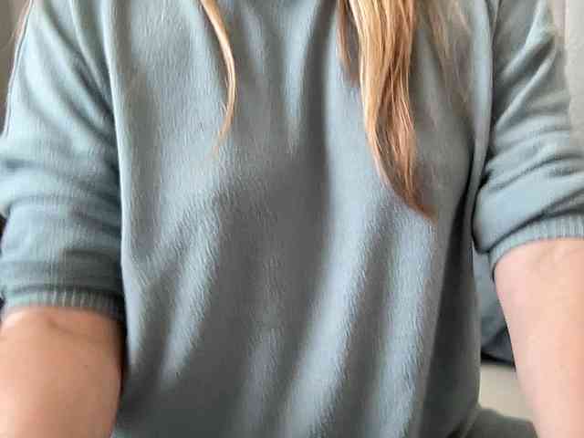 LizaFlower1 webcam
