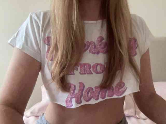 LizaFlower1 webcam