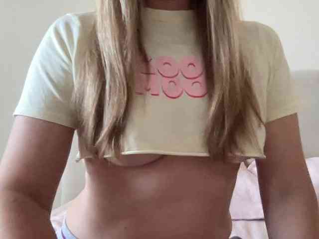 LizaFlower1 webcam