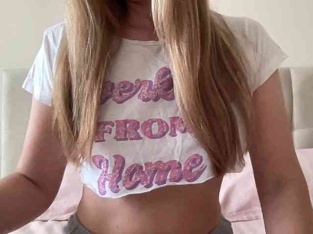 LizaFlower1 webcam