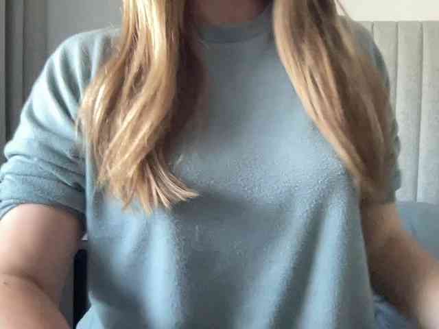 LizaFlower1 webcam
