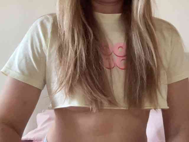 LizaFlower1 webcam