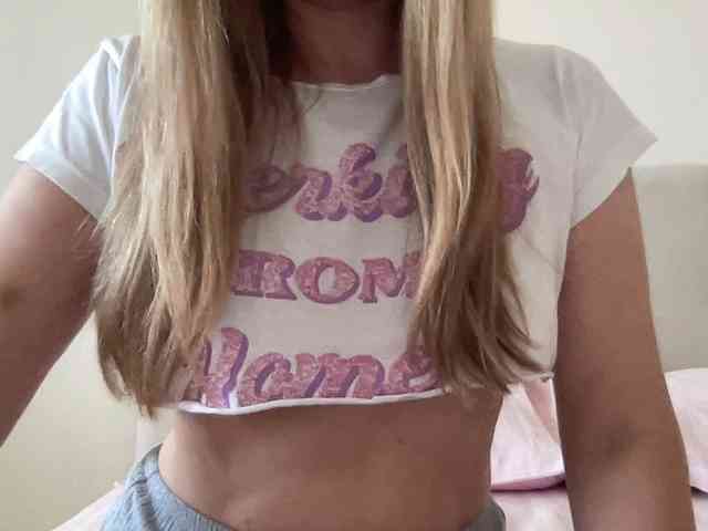 LizaFlower1 webcam