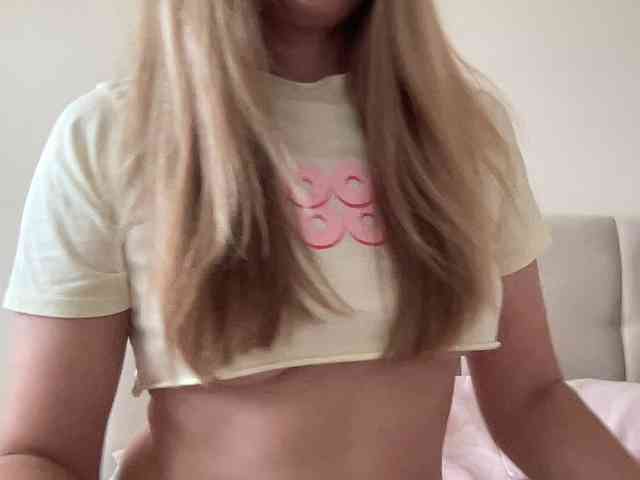 LizaFlower1 webcam