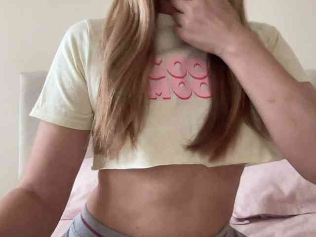 LizaFlower1 webcam