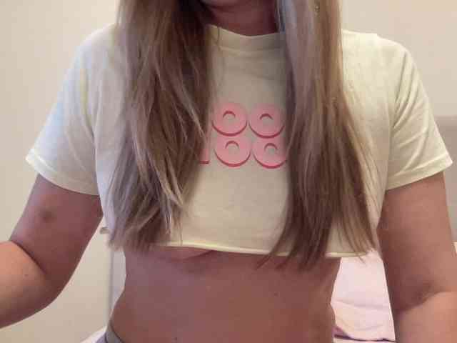 LizaFlower1 webcam
