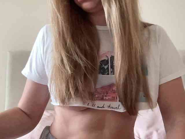LizaFlower1 webcam