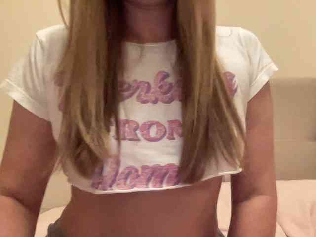 LizaFlower1 webcam