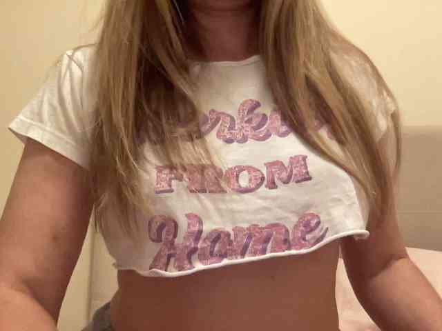 LizaFlower1 webcam