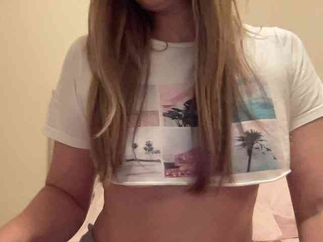 LizaFlower1 webcam
