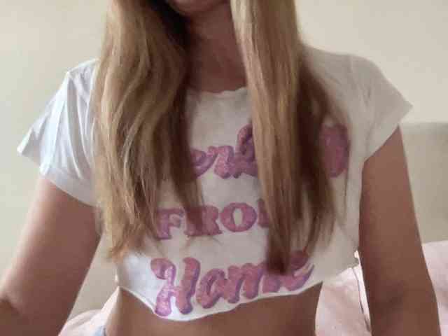 LizaFlower1 webcam