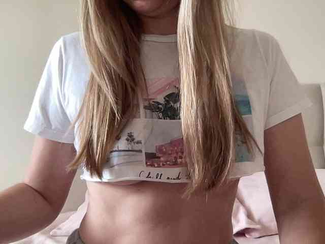 LizaFlower1 webcam