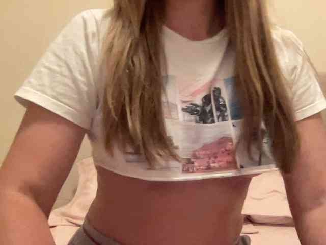 LizaFlower1 webcam