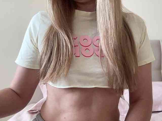 LizaFlower1 webcam