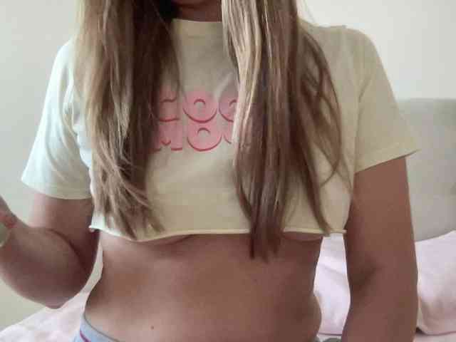 LizaFlower1 webcam