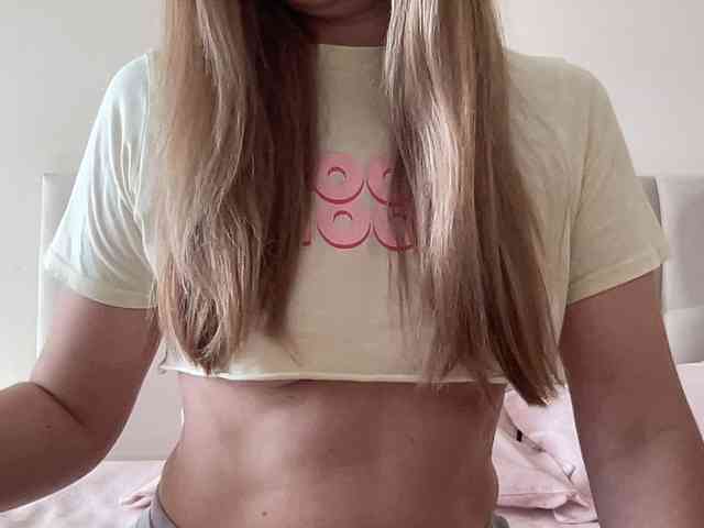 LizaFlower1 webcam