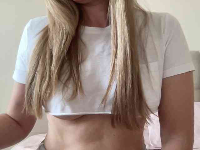 LizaFlower1 webcam