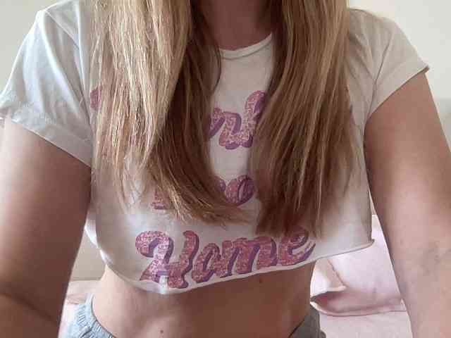 LizaFlower1 webcam