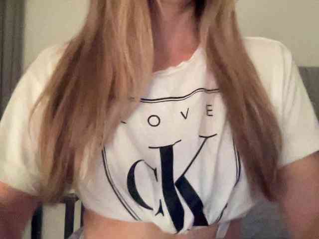 LizaFlower1 webcam