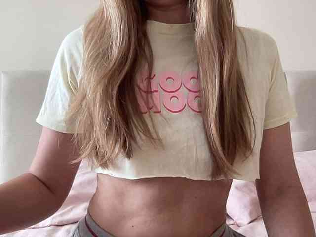 LizaFlower1 webcam