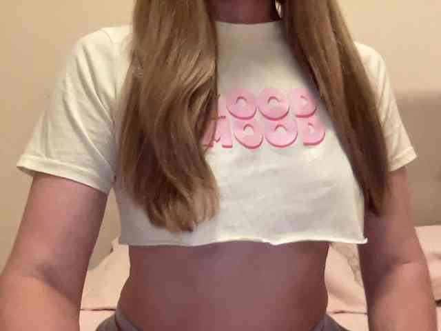 LizaFlower1 webcam