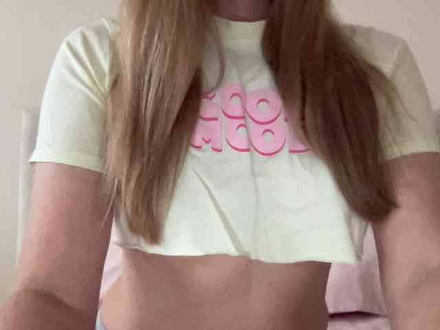 LizaFlower1 webcam