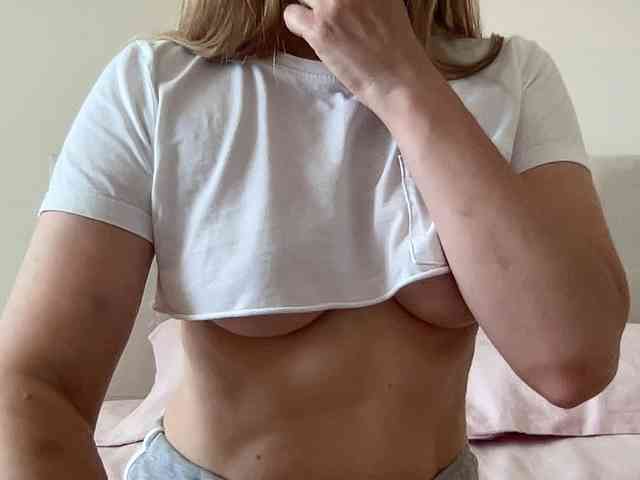 LizaFlower1 webcam