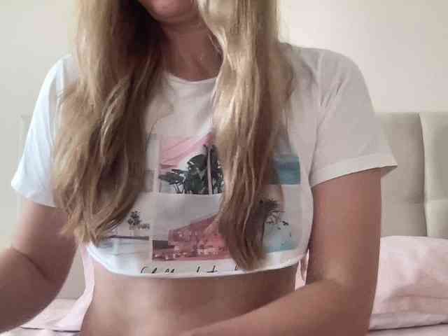LizaFlower1 webcam