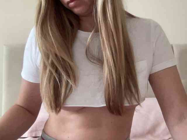 LizaFlower1 webcam