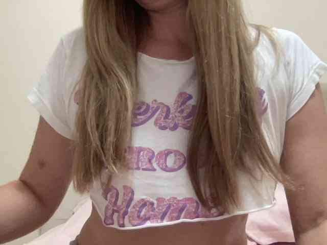 LizaFlower1 webcam