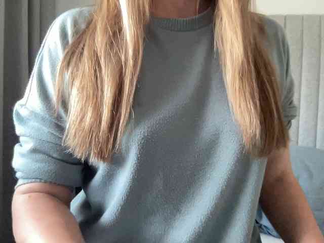 LizaFlower1 webcam