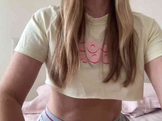 LizaFlower1 webcam