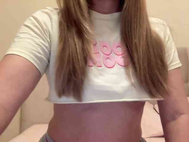LizaFlower1 webcam
