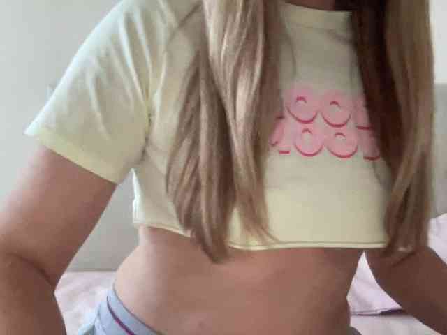 LizaFlower1 webcam