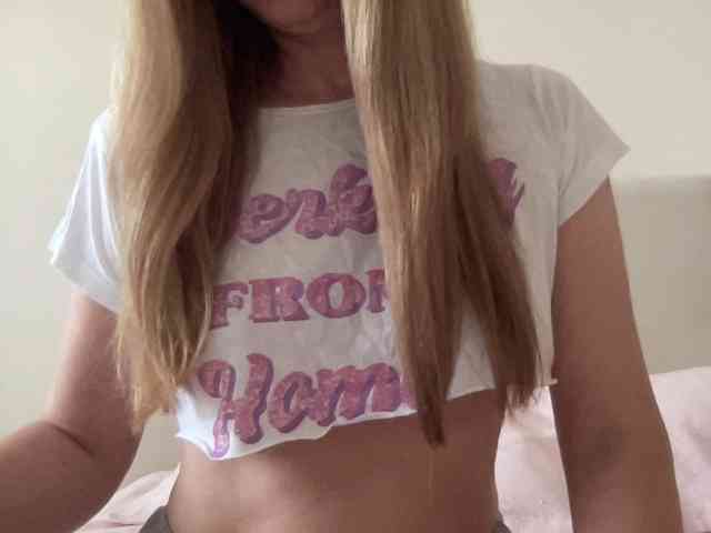 LizaFlower1 webcam