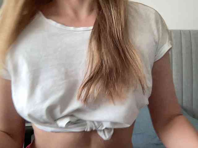 LizaFlower1 webcam