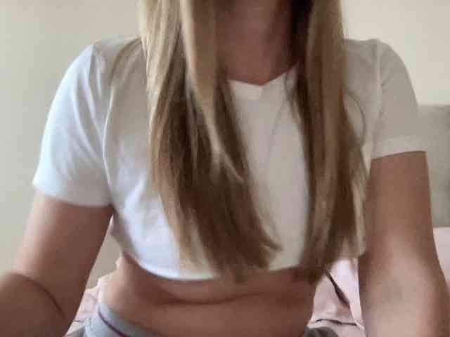 LizaFlower1 webcam